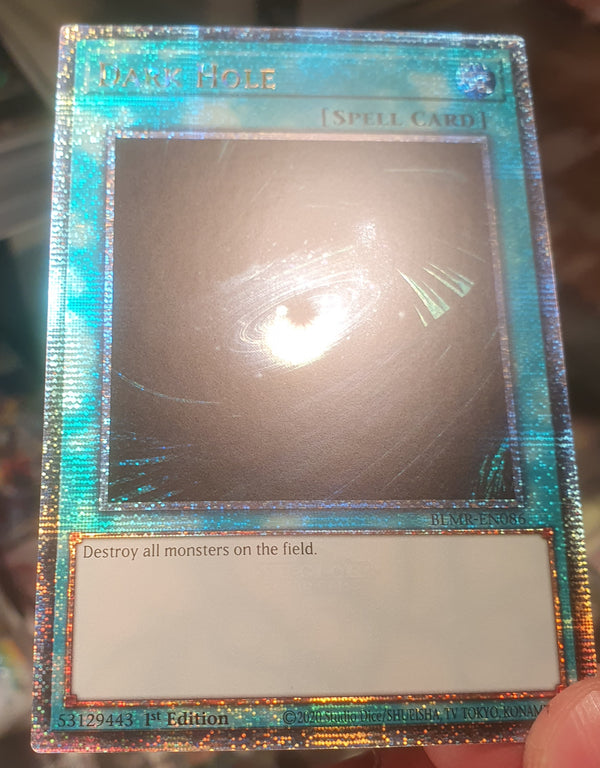 Yugioh - Dark Hole *Quarter Century Rare* BLMR-EN086 (NM/M)