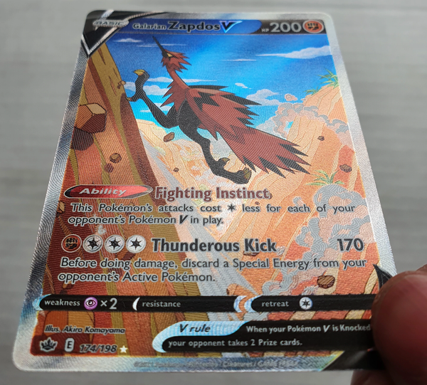 Pokemon - Galarian Zapdos V [Alternate Art] *UR* Chilling Reign 174/198 (NM)