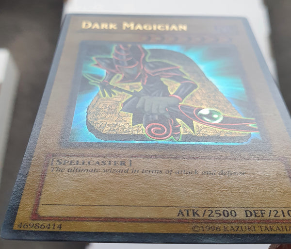 Yugioh - Dark Magician *Ultra Rare* DB1-EN102 (NM)